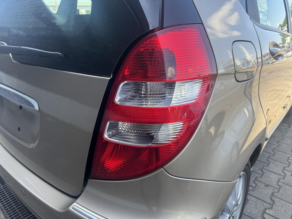 Mercedes A Klasse W169 original R&uuml;cklicht R&uuml;ckleuchte Schlussleuchte rechts Bj.2007
